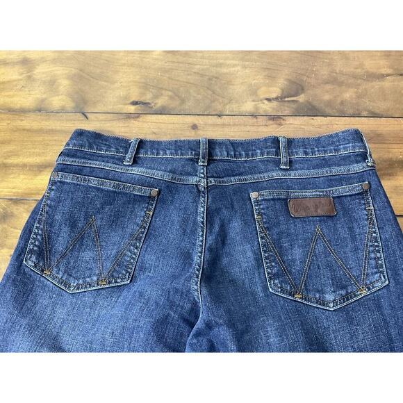 Wrangler Retro Mens Size 38x34 Relaxed Boot Dark Wash Denim Jeans - Picture 6 of 9